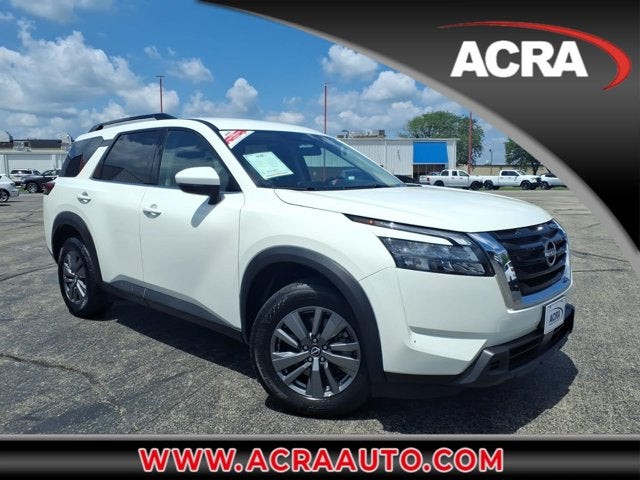 2025 Nissan Pathfinder SV